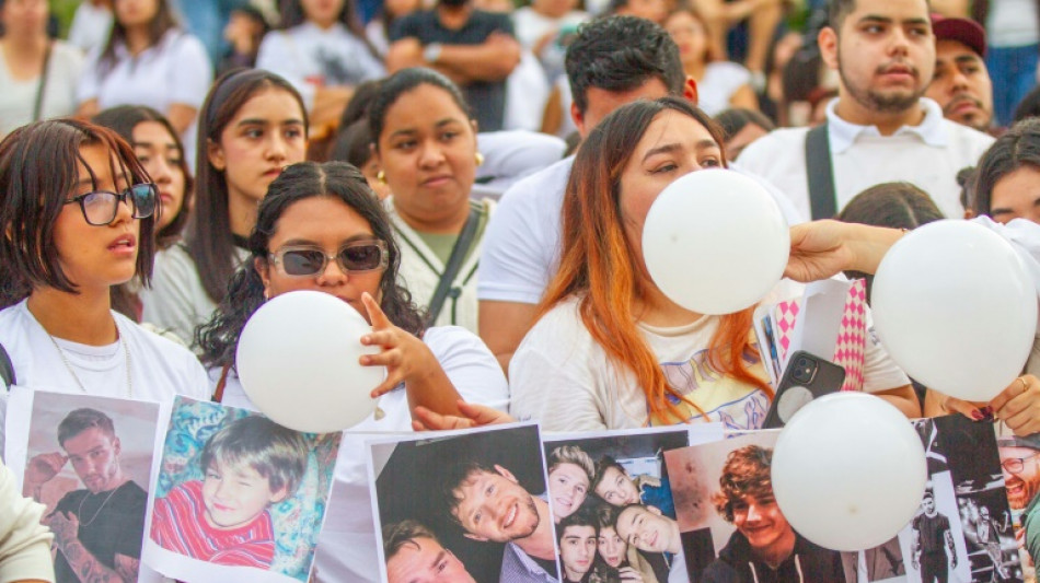 Fan&aacute;ticos de todo el mundo rinden homenaje al ex One Direction Liam Payne tras su muerte