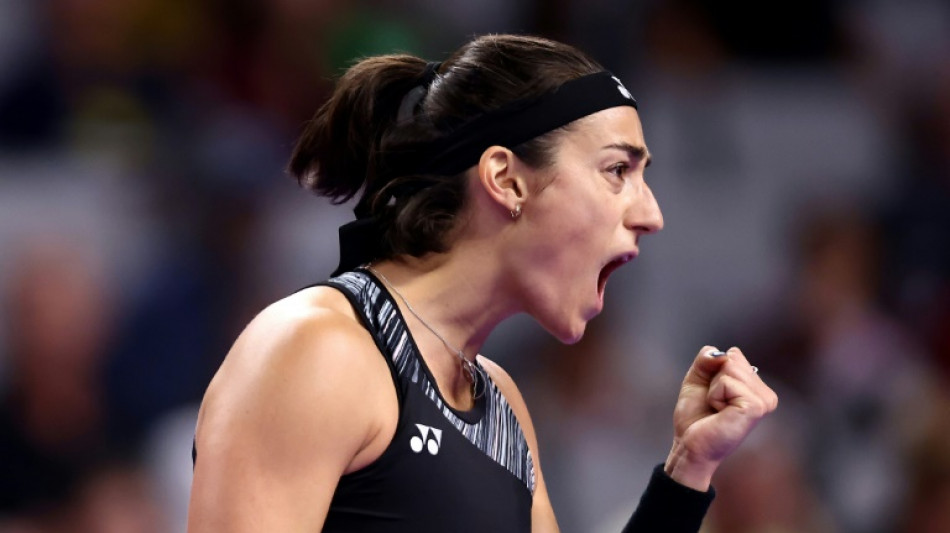 Garcia dominates Sakkari to reach WTA Finals title match