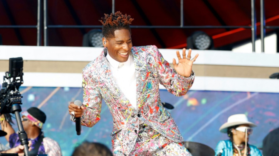 Jon Batiste, el fen&oacute;meno del jazz, lidera pelea por los Grammys