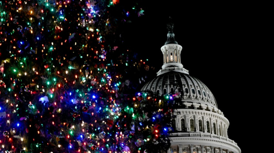 Congresso dos EUA negocia contra o rel&oacute;gio para evitar paralisa&ccedil;&atilde;o