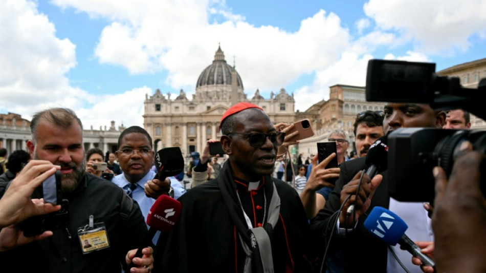 El c&oacute;nclave desata el frenes&iacute; y el humor en las redes sociales