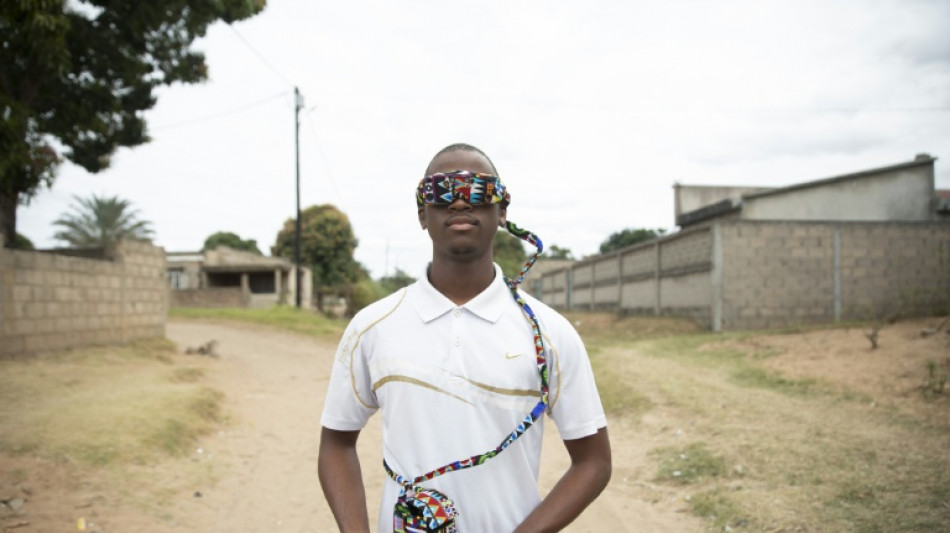 Un joven ingeniero de Mozambique propone una "visi&oacute;n" inteligente a las personas ciegas