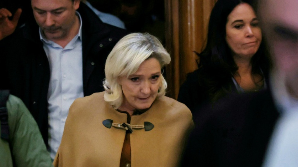 Proc&egrave;s RN: cinq ans d'in&eacute;ligibilit&eacute; requis en appel contre Marine Le Pen