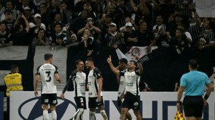 Corinthians vence Santa F&eacute; na Libertadores; Flu e Cruzeiro perdem em casa