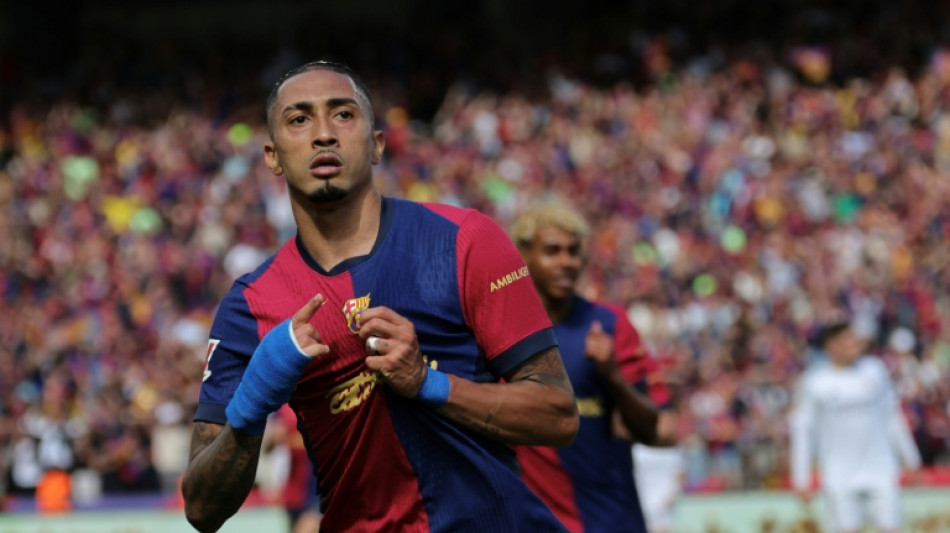 El Barça acaricia LaLiga tras ganar otra vez al Real Madrid en el Clásico