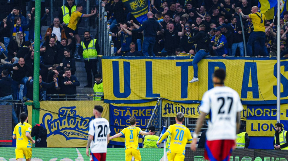 Inklusive Eigentor: HSV patzt gegen Braunschweig