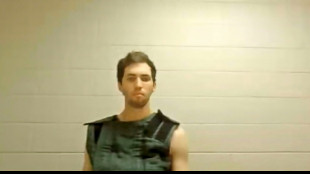 Sospechoso de asesinar a Charlie Kirk es acusado de homicidio agravado