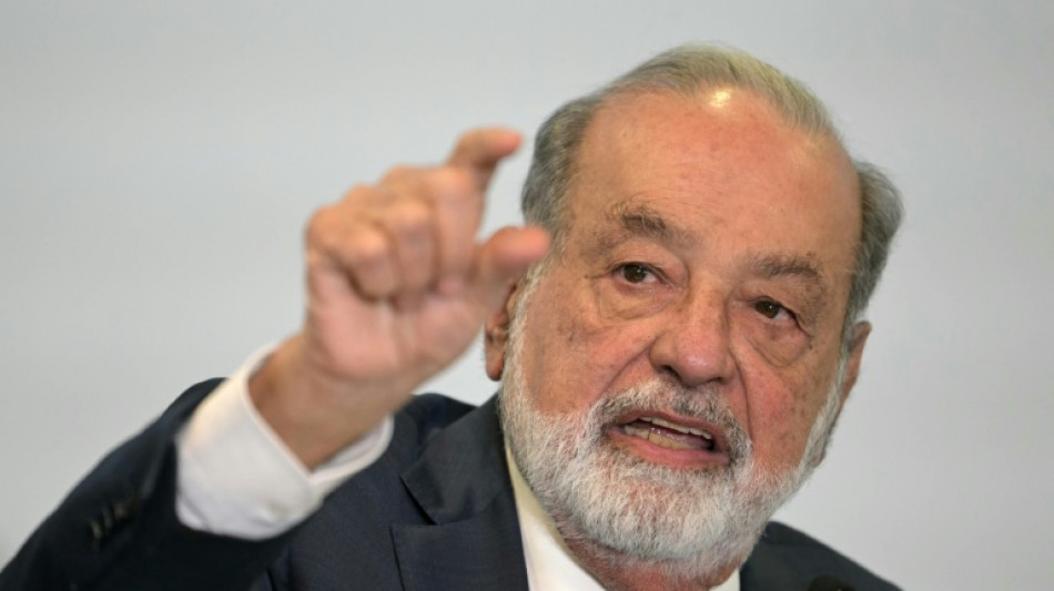 El multimillonario Slim invertir&aacute; en nuevos pozos petroleros de la estatal Pemex