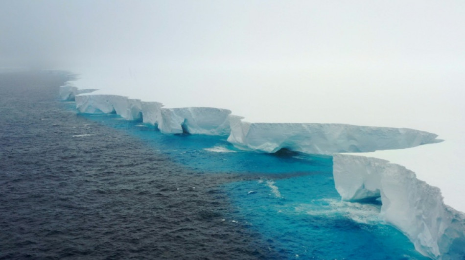 Les mar&eacute;es pourraient aider &agrave; pr&eacute;dire la rupture des icebergs