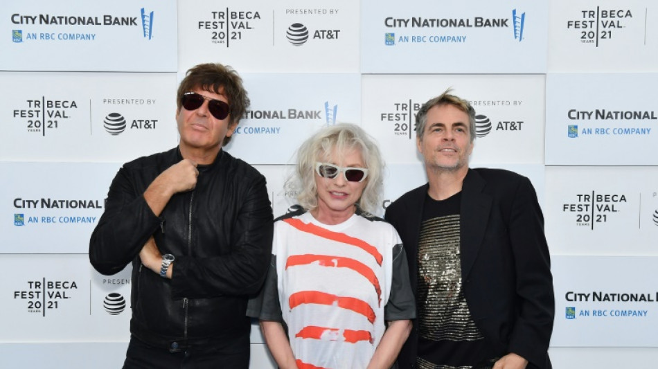 Clem Burke, baterista do Blondie, morre aos 70 anos