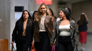 'Ele me for&ccedil;ou a entrar no banheiro': ex-modelo explica suposta agress&atilde;o de Weinstein
