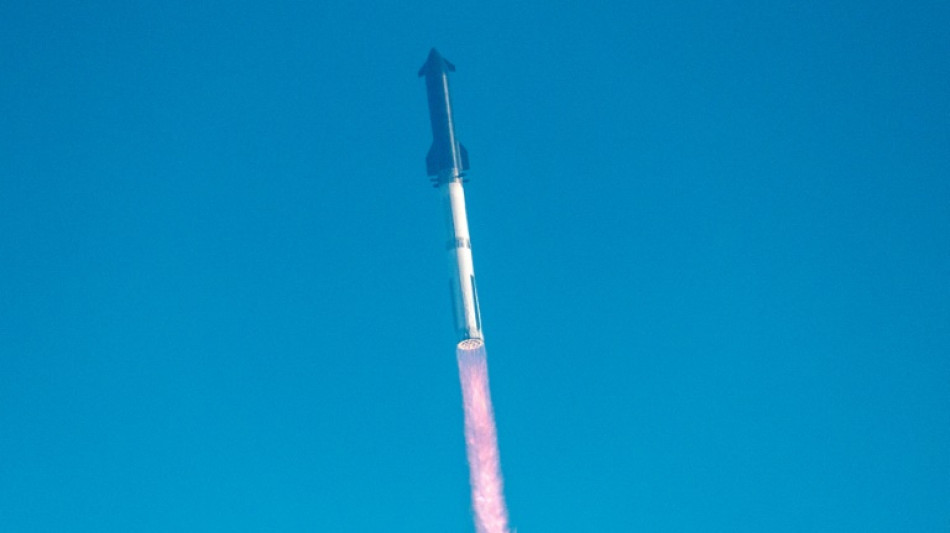 Neunter Testflug missglückt: SpaceX-Rieserakete explodiert über Indischem Ozean