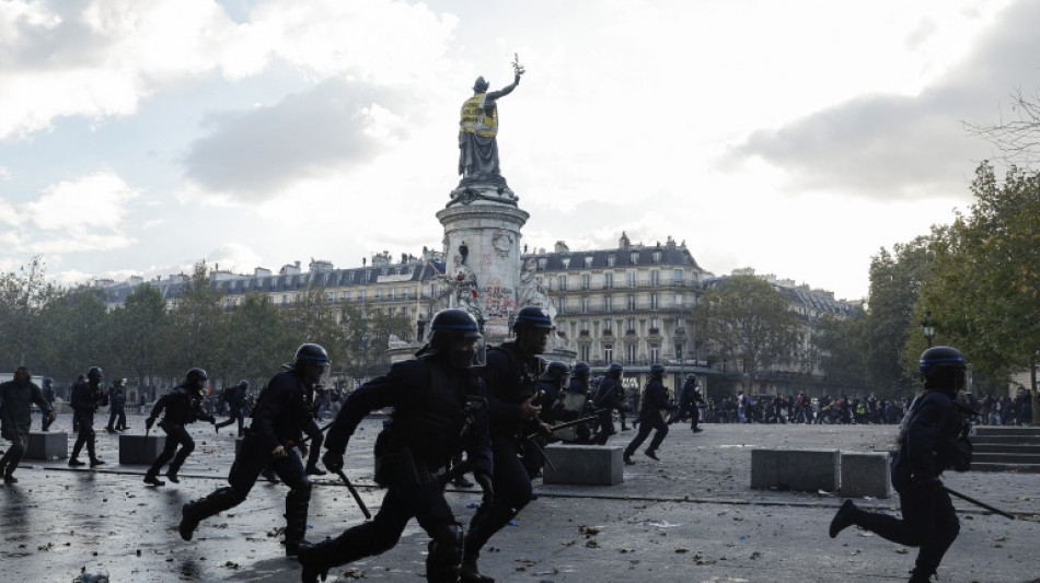 France's tourism sector worried about impact of riots