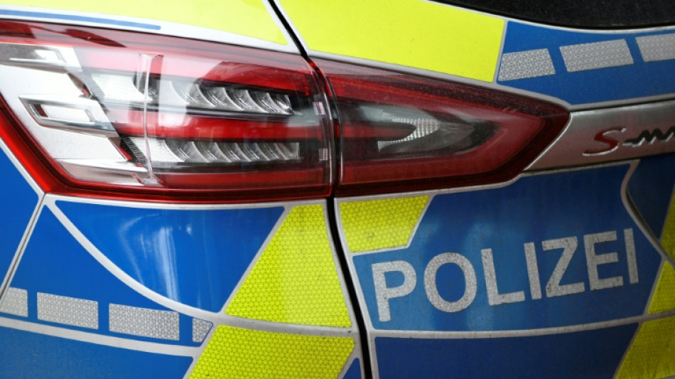 Baden-W&uuml;rttemberg: Betrunkener 15-J&auml;hriger baut Unfall und fl&uuml;chtet vor Polizei
