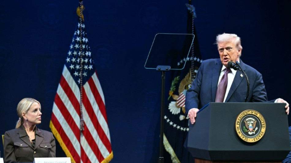 Trump exhorte le minist&egrave;re de la Justice &agrave; agir contre des adversaires politiques