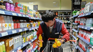 China insta a Trump a "dejar de amenazar y chantajear" en medio de guerra comercial