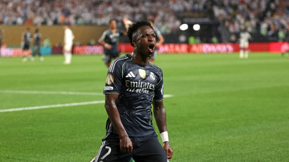 Sem Mbapp&eacute;, Vini volta a brilhar no Real Madrid, que espera sintonia entre suas estrelas do ataque