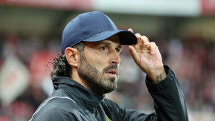 Lyon anuncia sa&iacute;da de Fabio Grosso; t&eacute;cnico da base assume como interino