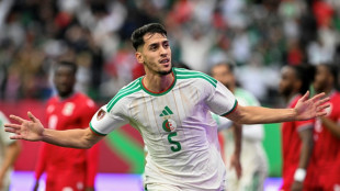 Arg&eacute;lia vence Guin&eacute; Equatorial (3-1) e confirma 1&ordm; lugar do grupo na Copa Africana