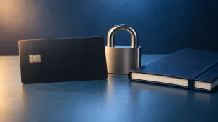 المركزي الإماراتي وماستركارد يدربان 25 موظفاً على مخاطر الاحتيال