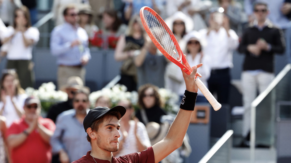 Tennis: Madrid; Arnaldi agli ottavi di finale