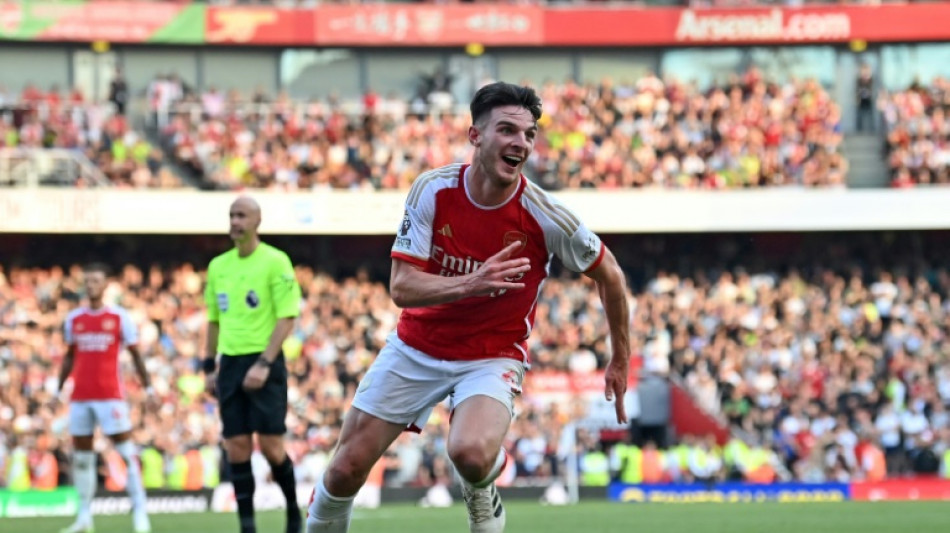 Rice on target as Arsenal stun Man Utd with late flourish
