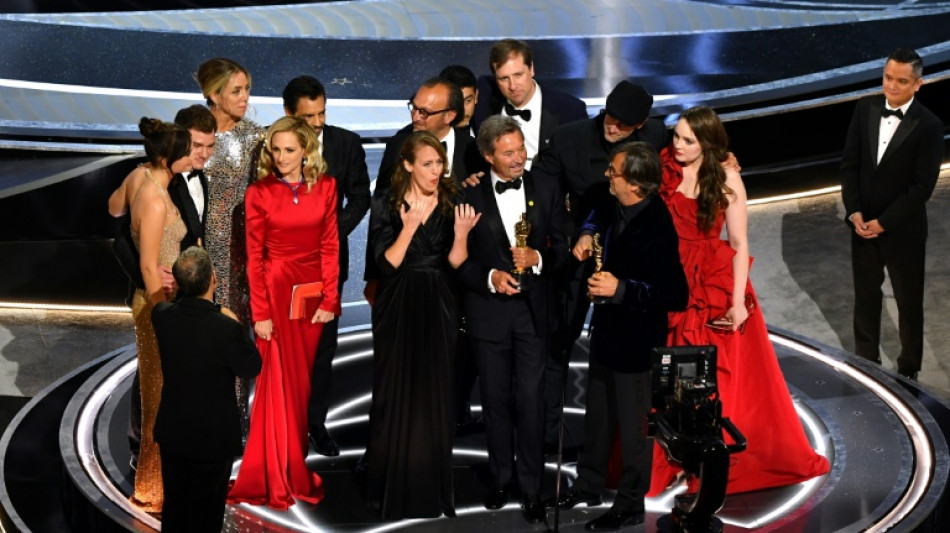 "CODA" retumba al ganar un hist&oacute;rico &Oacute;scar a la mejor pel&iacute;cula