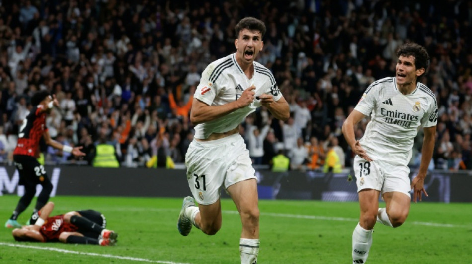 Real Madrid delay Barca celebrations with late win over Mallorca