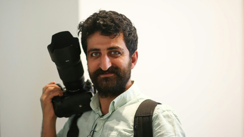 Justi&ccedil;a da Turquia determina liberta&ccedil;&atilde;o de oito jornalistas; protestos continuam