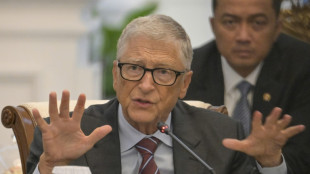 Bill Gates acelera doação de sua fortuna e critica cortes de ajuda dos EUA