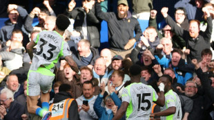 Man City rout Chelsea to close gap on leaders Arsenal