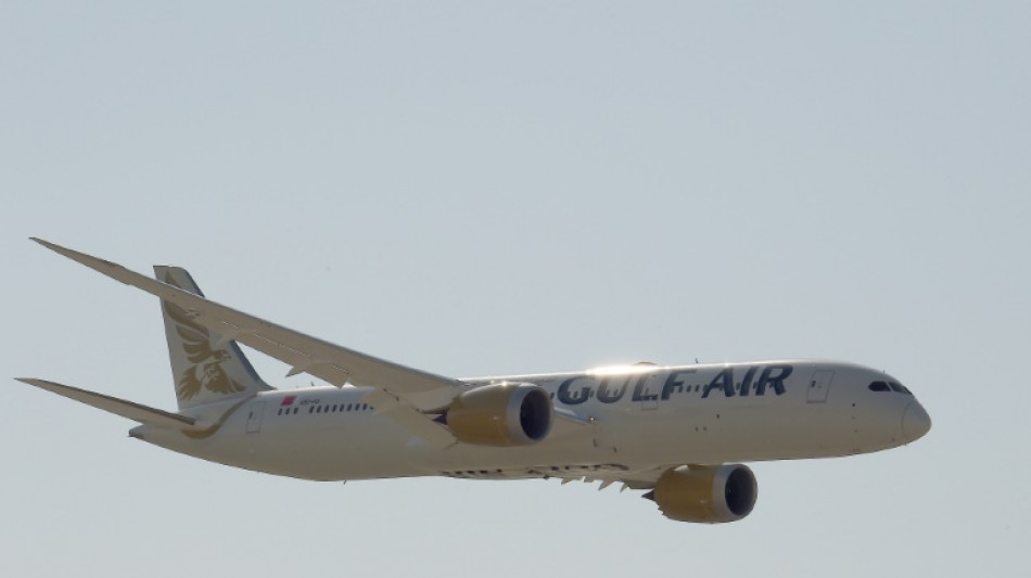 Gulf Air orders 12 Boeing 787 Dreamliners