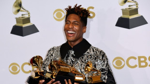 Jon Batiste gana el Grammy al &aacute;lbum del a&ntilde;o por su aclamado "We Are"