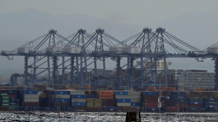 Global stocks mostly rise following mixed economic data