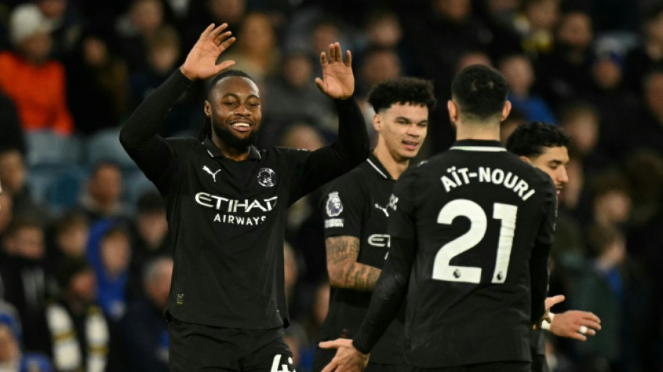 Manchester City vence na visita ao Leeds (1-0) e coloca press&atilde;o sobre o l&iacute;der Arsenal