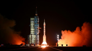 Dreik&ouml;pfige Crew von neuer Mission auf chinesischer Raumstation Tiangong eingetroffen