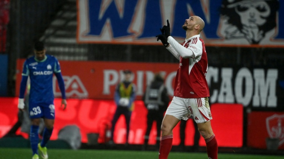 Na estreia de seu novo t&eacute;cnico, Olympique de Marselha perde para o Brest (2-0)