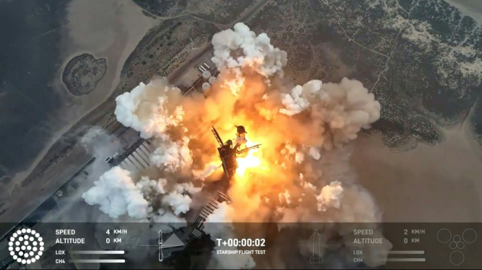 Testflug der Mega-Rakete Starship von SpaceX im vierten Versuch gegl&uuml;ckt 