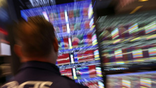 Wall Street progresse malgr&eacute; le risque de blocage budg&eacute;taire aux Etats-Unis