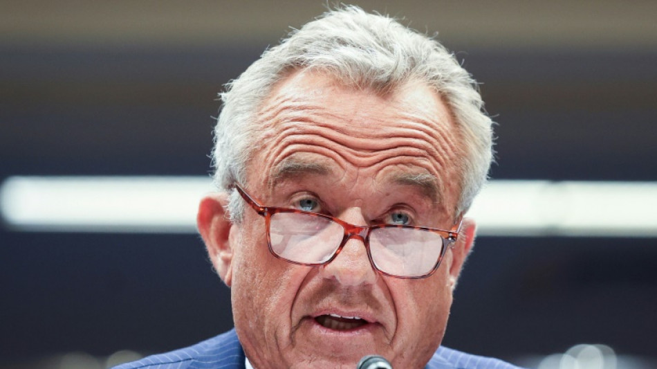 Governo Trump semeia dúvidas sobre vacinas em recente relatório de Saúde