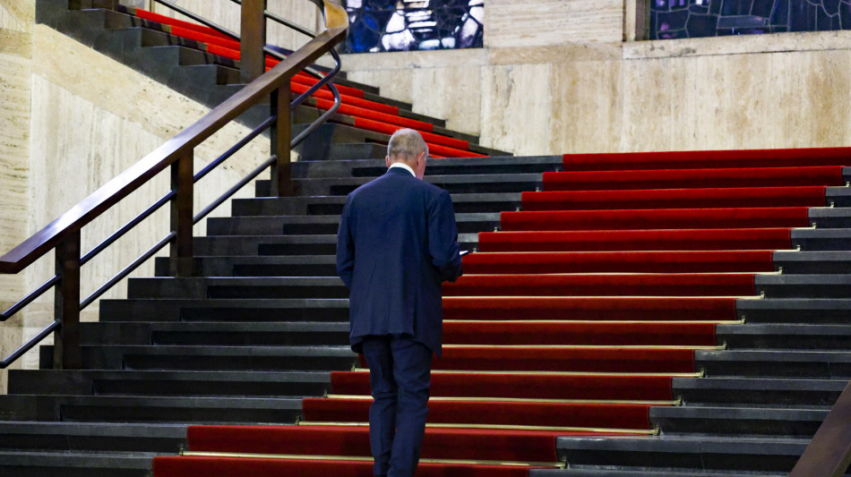 Urso, 'la prima fase per l'ex Ilva è riattivare 3 altiforni'