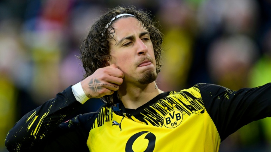 Borussia Dortmund goleia Freiburg (4-0) e garante vaga na Champions