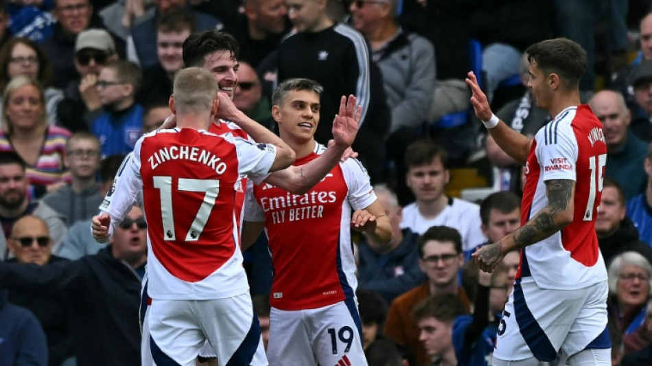 Arsenal stroll makes Liverpool wait for title as Ipswich face relegation