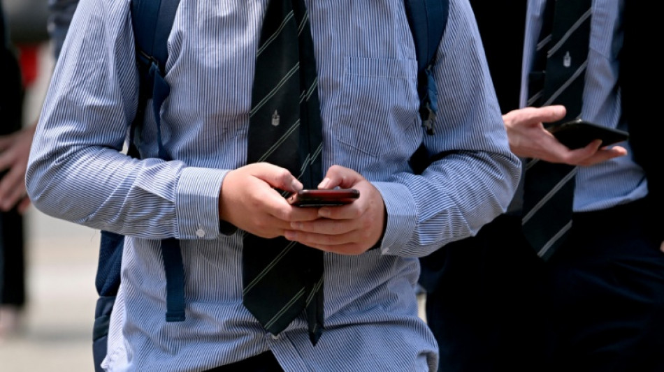 Australie: Reddit et Kick ajout&eacute;s &agrave; la liste des r&eacute;seaux sociaux interdits aux moins de 16 ans