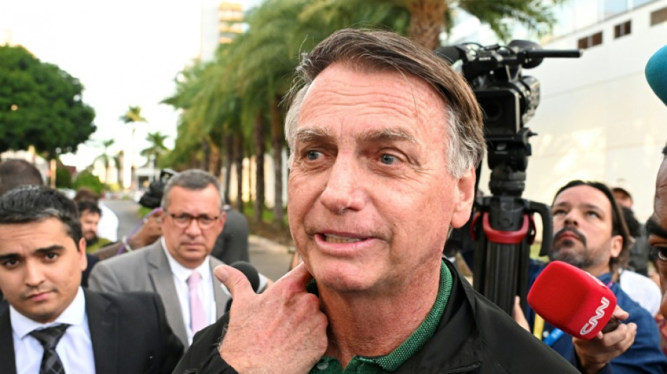 &Agrave;s v&eacute;speras de julgamento no STF, PF interroga Bolsonaro em caso contra o filho Eduardo