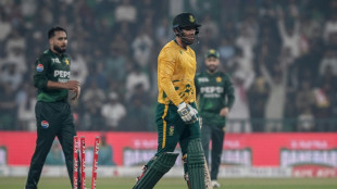 Ashraf and Mirza skittle South Africa as Pakistan win 2nd T20