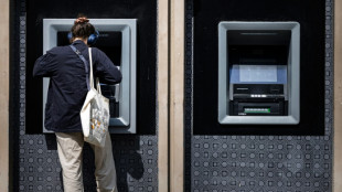 60 ans apr&egrave;s la loi, un compte bancaire pour toutes les femmes ne r&eacute;sout pas l'in&eacute;galit&eacute;