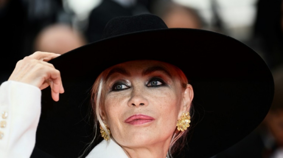 Franz&ouml;sische Schauspielerin Emmanuelle B&eacute;art outet sich als Missbrauchsopfer