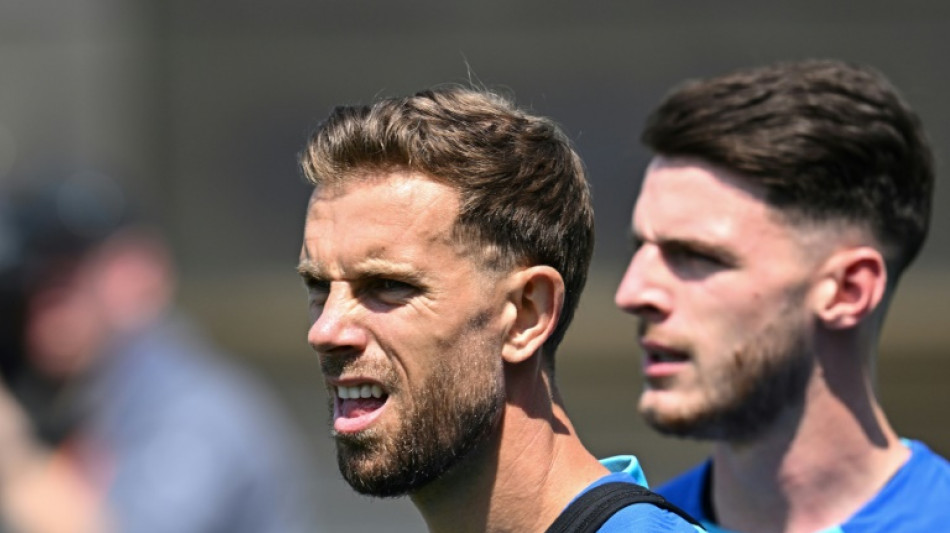 Henderson named in England squad despite Saudi move