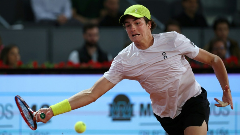 Jo&atilde;o Fonseca &eacute; eliminado por Tommy Paul na 2&ordf; rodada do Masters 1000 de Madri